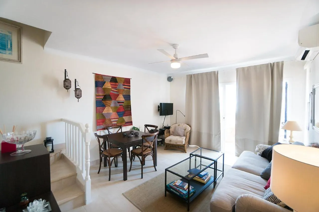 네르하 Urb. La Hacienda, 16 아파트